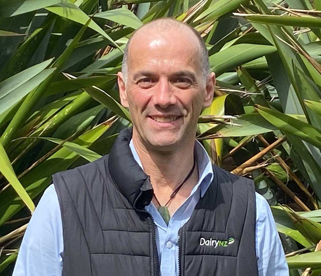 Lee Burbery 1000X862